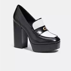 Coach Ilyse Penny loader platform